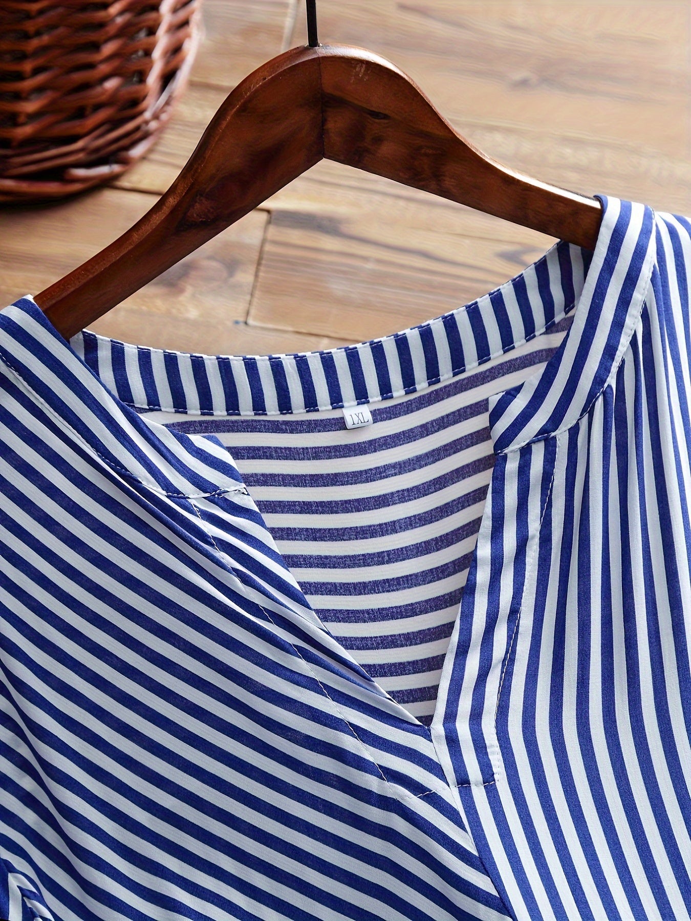 Blaues Midi-Streifenkleid - Clara