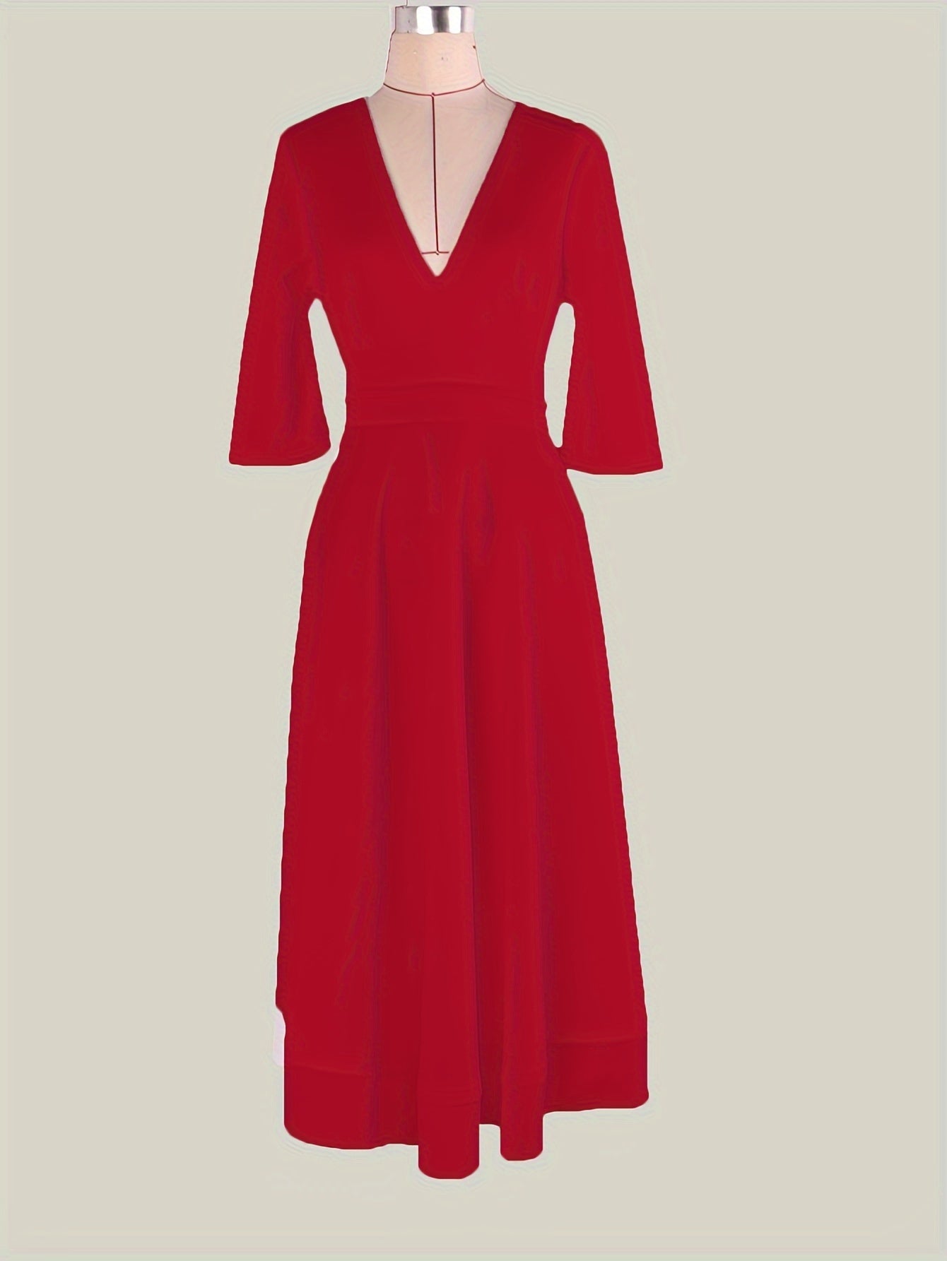 Schwarzes Kleid mit V-Ausschnitt und Taschen - Clara