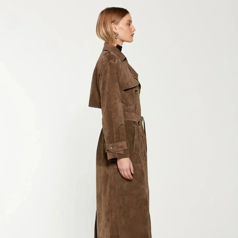 Eleganter, klassischer trenchcoat aus wildleder für damen