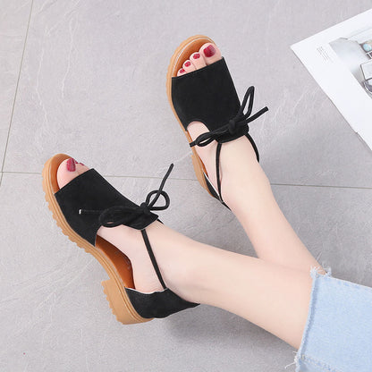 Elegante Graue Sommer-Sandalen