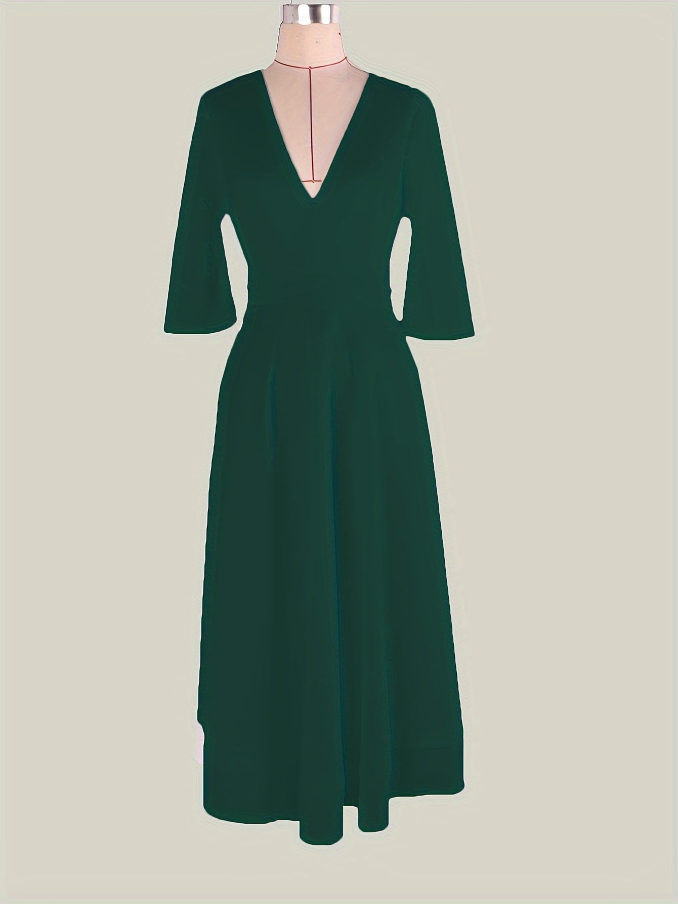 Schwarzes Kleid mit V-Ausschnitt und Taschen - Clara