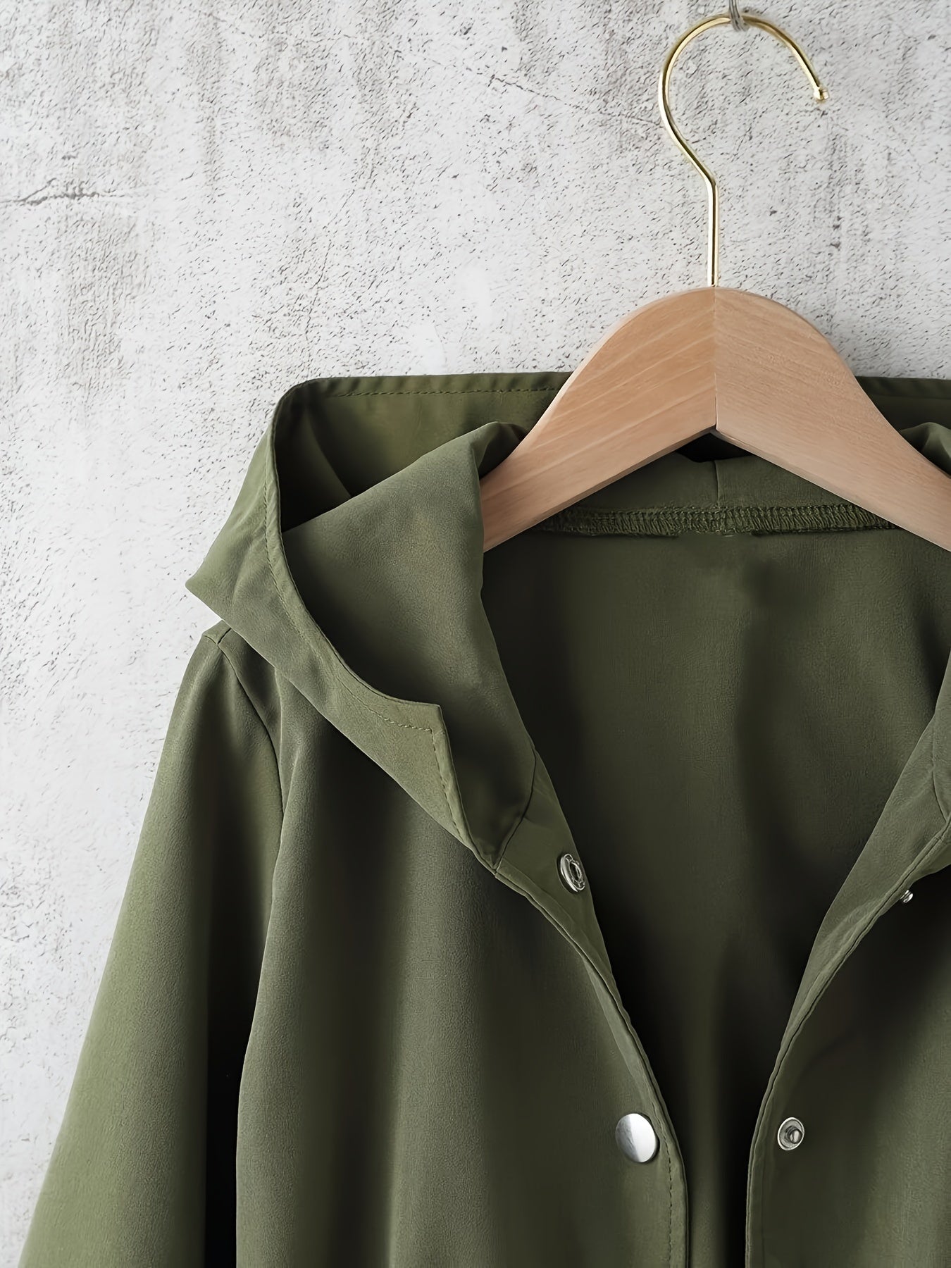 Lässige Kapuzenjacke mit Druckknöpfen