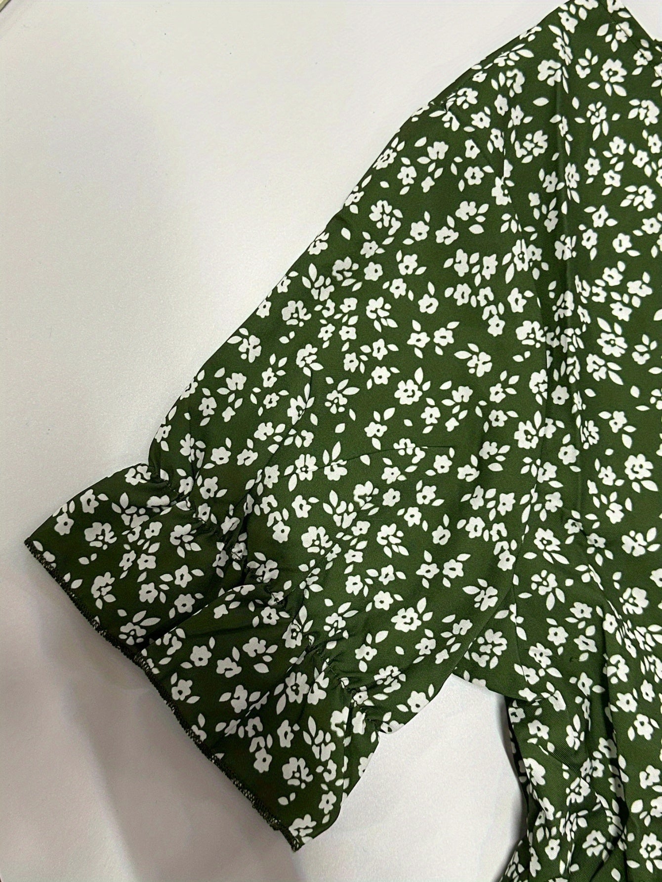 Grünes Blumenkleid mit Knöpfen - Laura