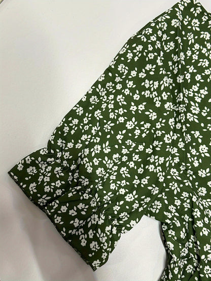 Grünes Blumenkleid mit Knöpfen - Laura