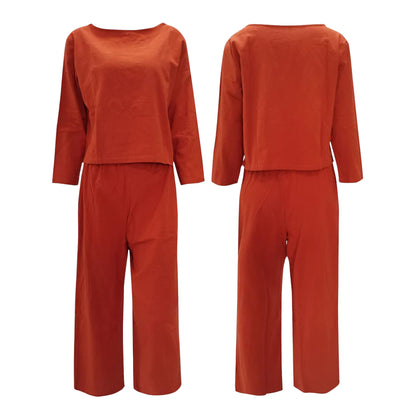 Luftiges leinen-set mit layered top & weiten hosenbeinen