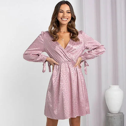 Isabella - Khakifarbenes Jacquard-Wickelkleid