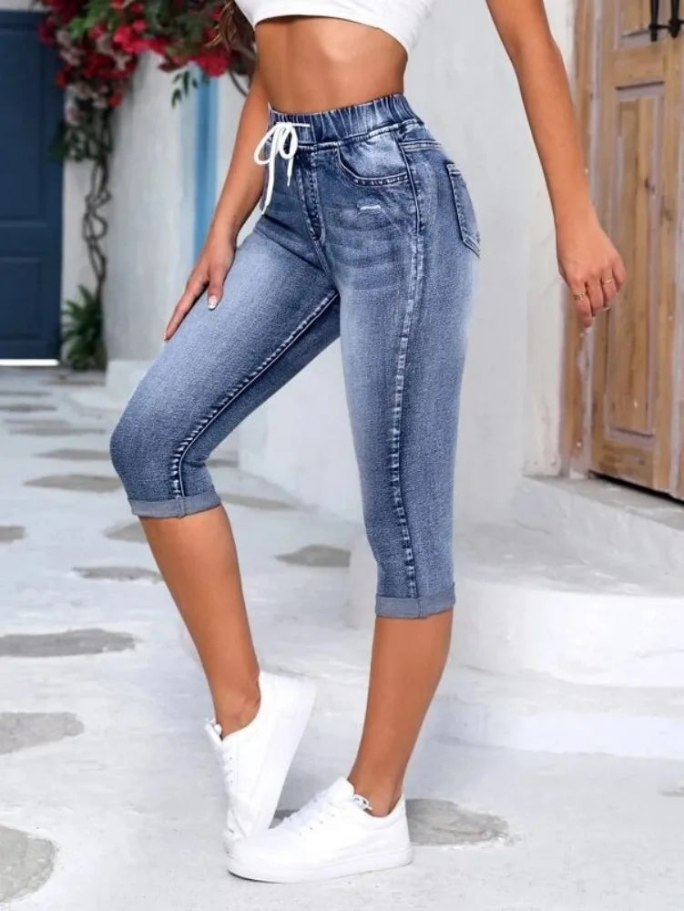 Lara - Denim Caprihose mit Fade-Effekt