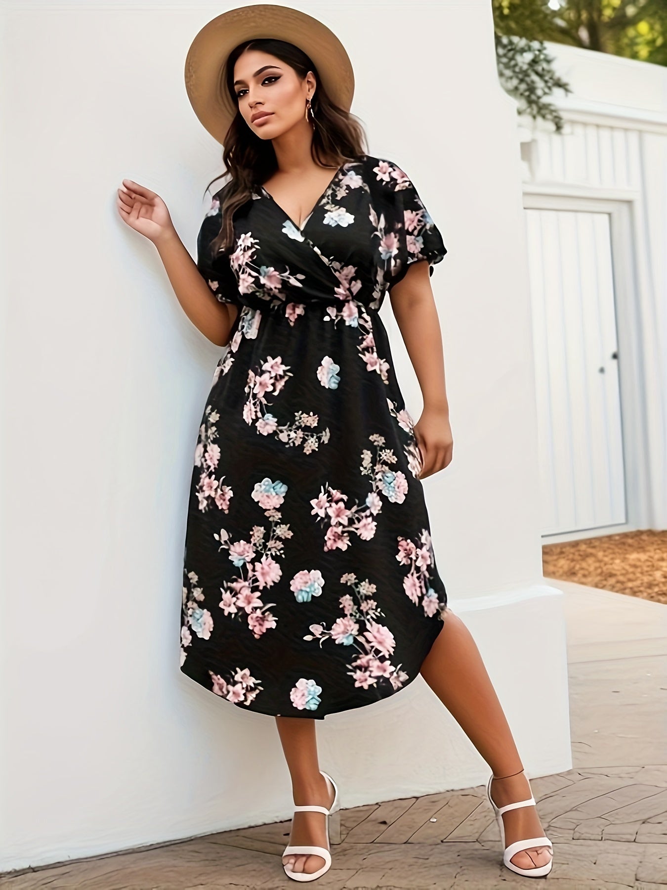 Blumiges Schwarzes Wickelkleid - Bella