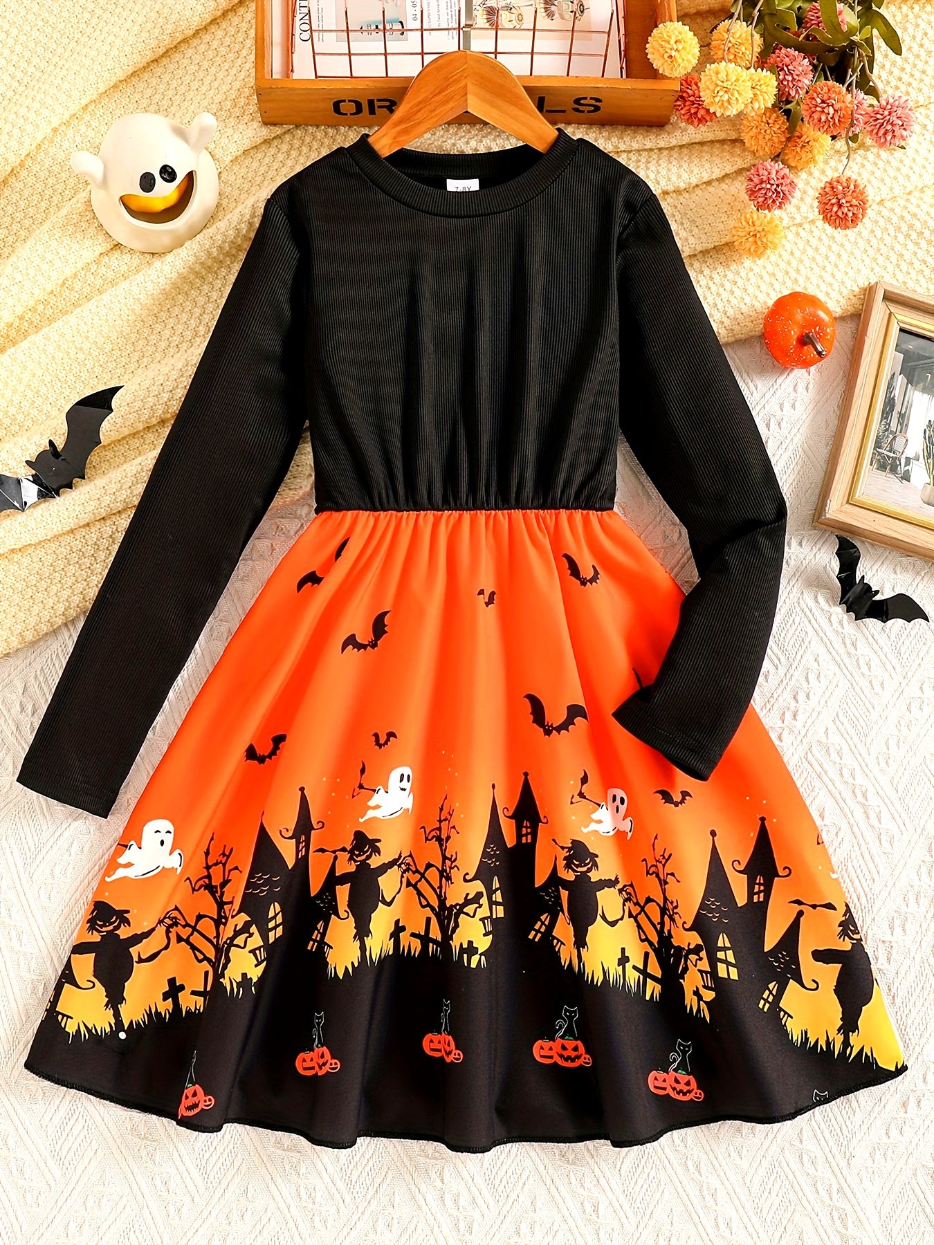 Mädchen Stilvolles Halloween-Kleid mit Cartoon-Geisterhaus