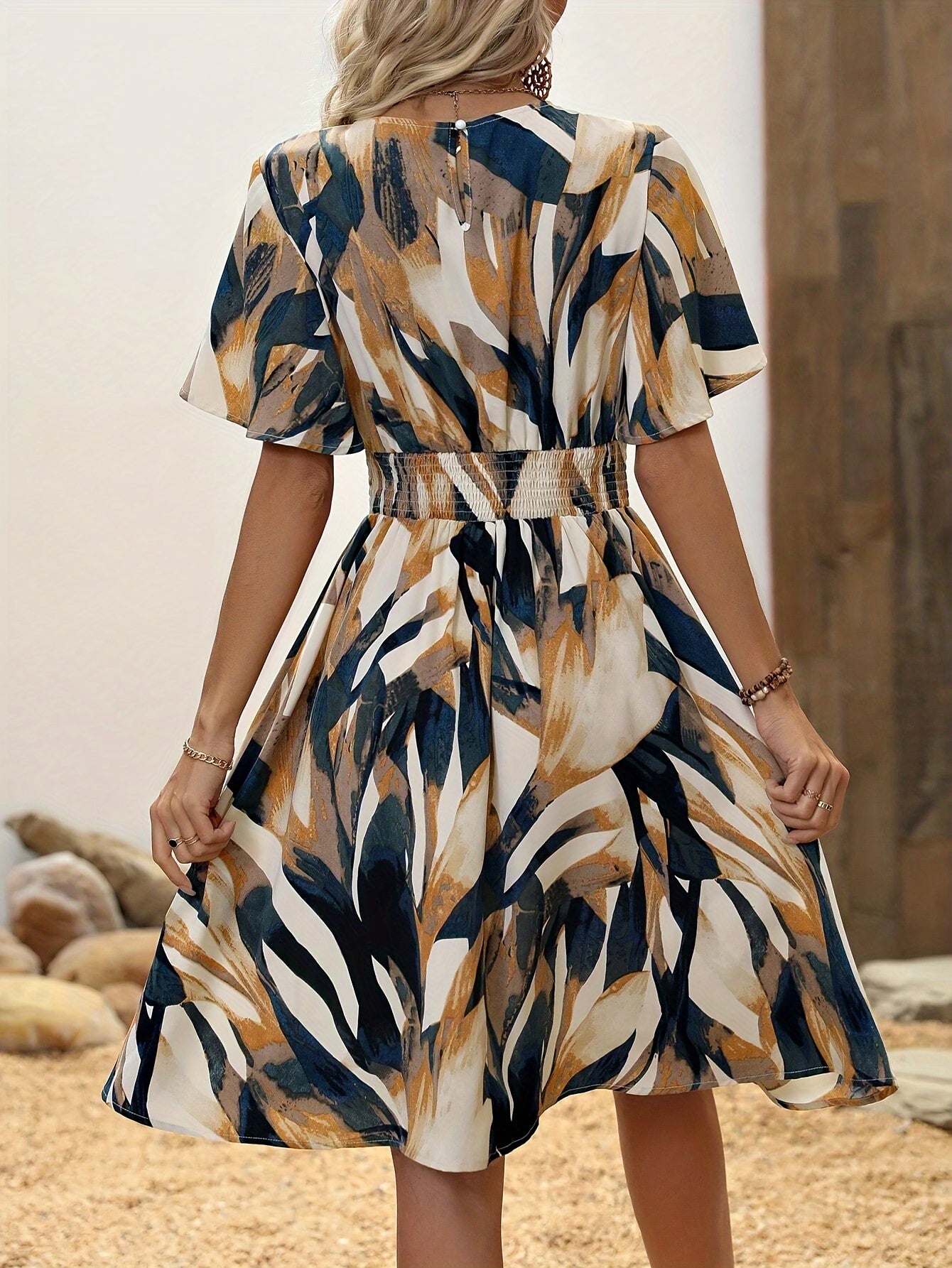 Braunes Printkleid mit Gürtel - Clara