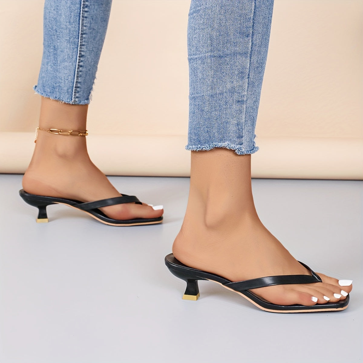 Beige Slipper mit Goldakzenten - Julia