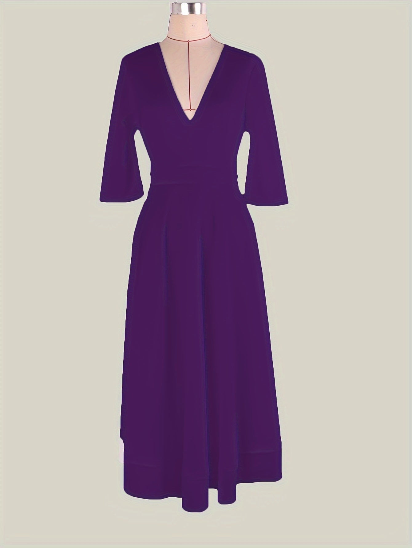 Schwarzes Kleid mit V-Ausschnitt und Taschen - Clara