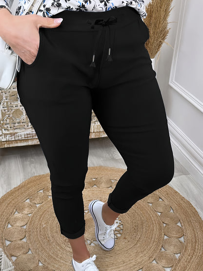 Schwarze Schlupfhose mit Bindegürtel - Plus Size - Emma