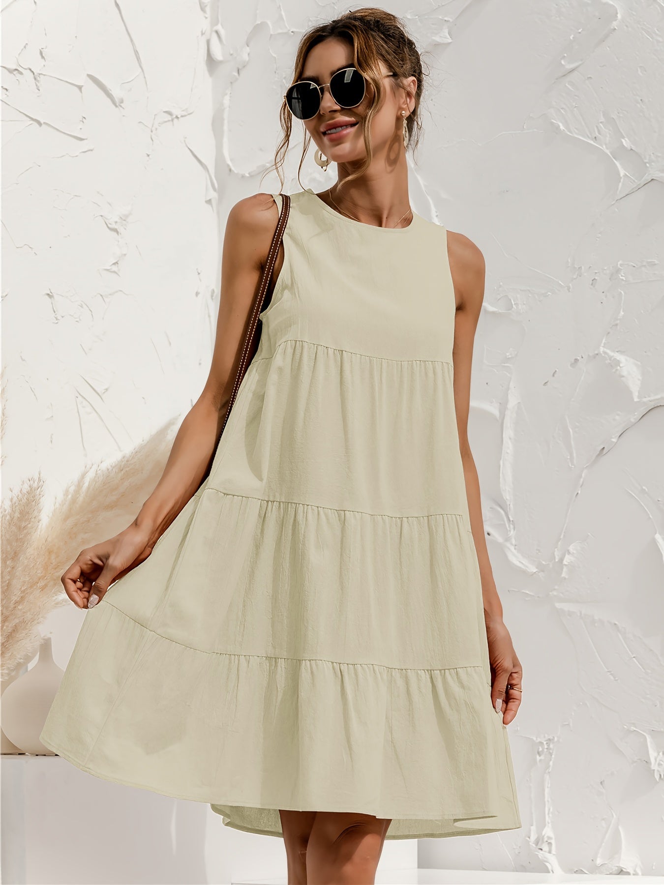 Schwarzes Stufenkleid ohne Ärmel - Nora