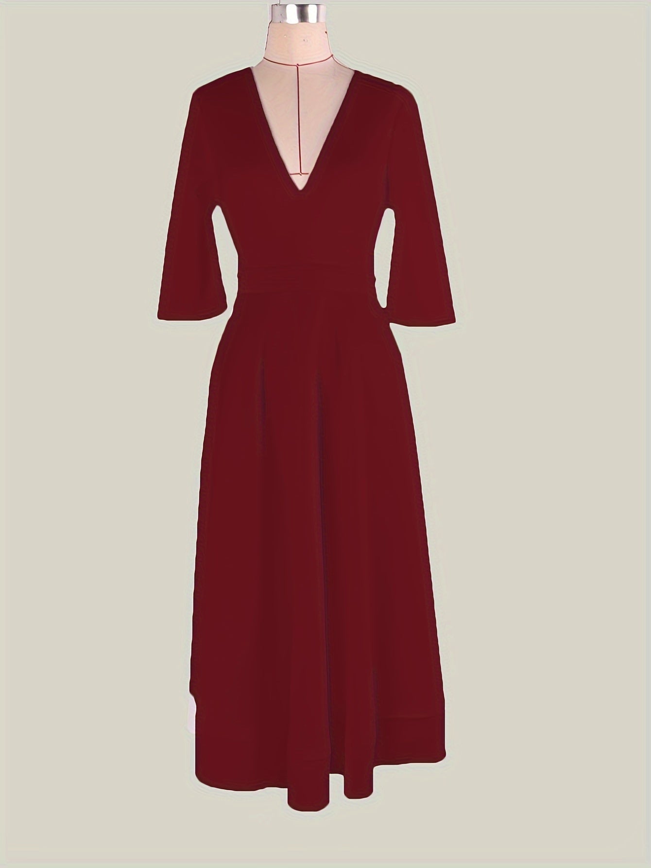 Schwarzes Kleid mit V-Ausschnitt und Taschen - Clara