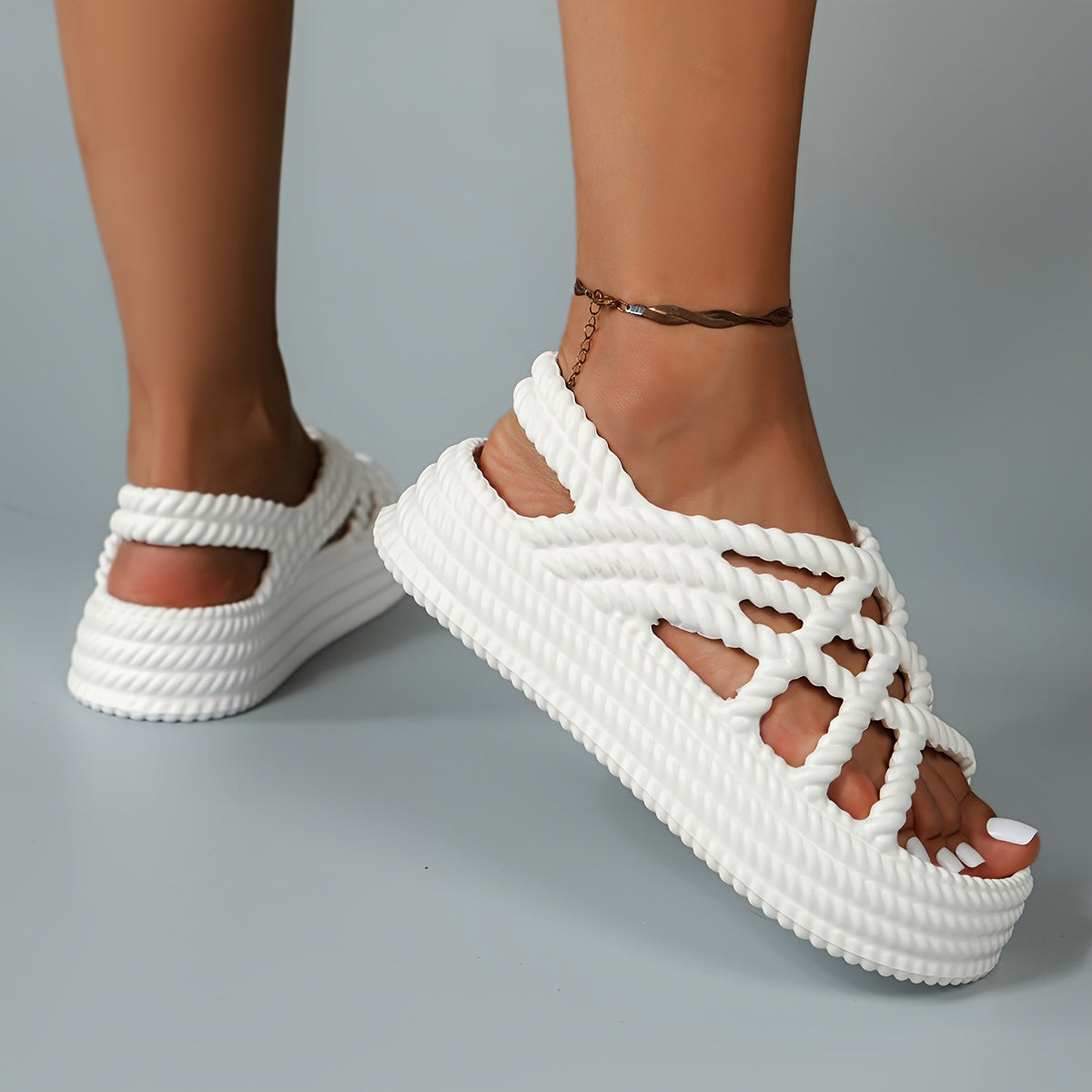 Weiße geflochtene Plateau-Sandalen - Mila