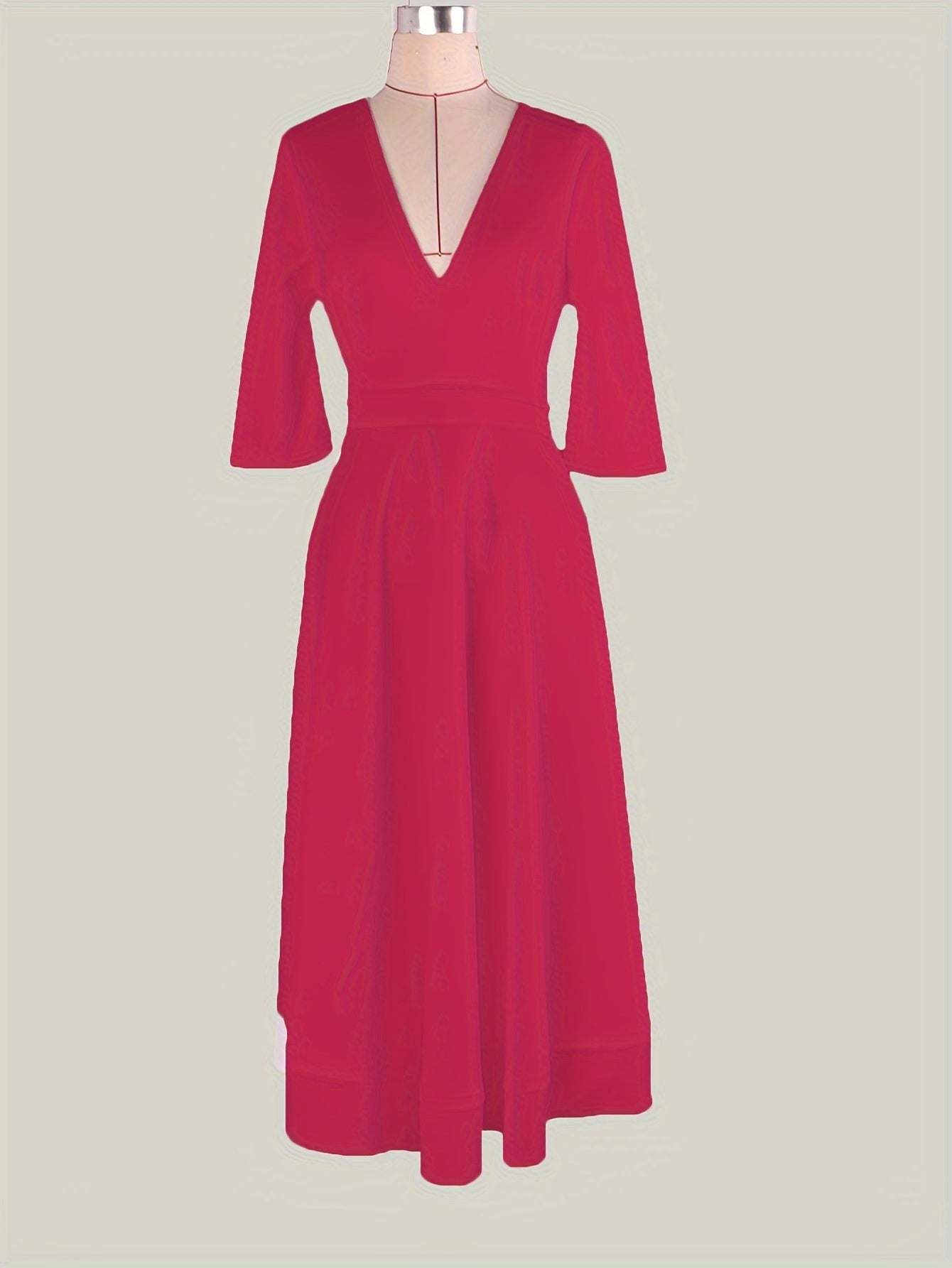 Schwarzes Kleid mit V-Ausschnitt und Taschen - Clara