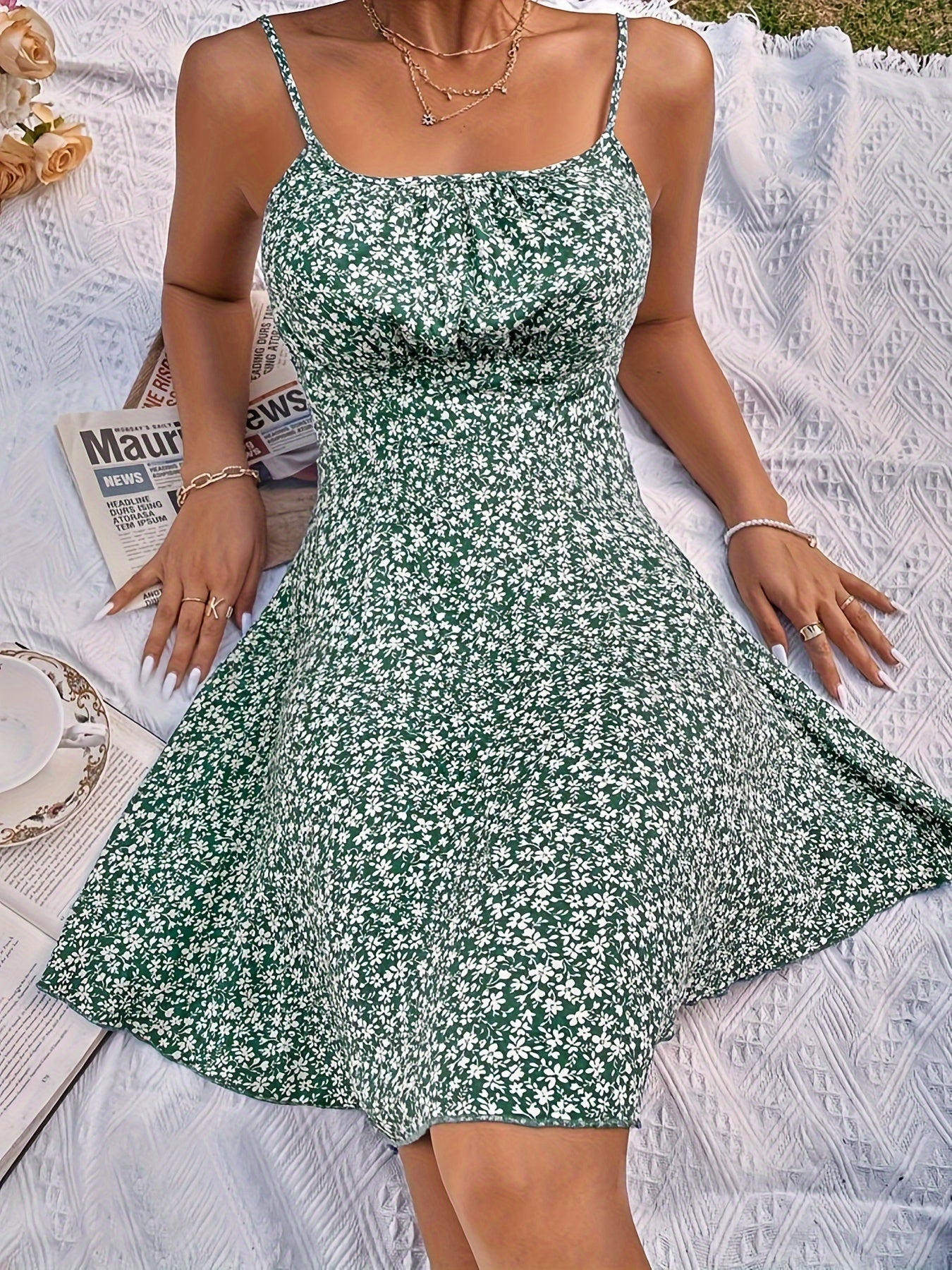 Blaues Blumenmuster-Kleid mit Raffung - Leona