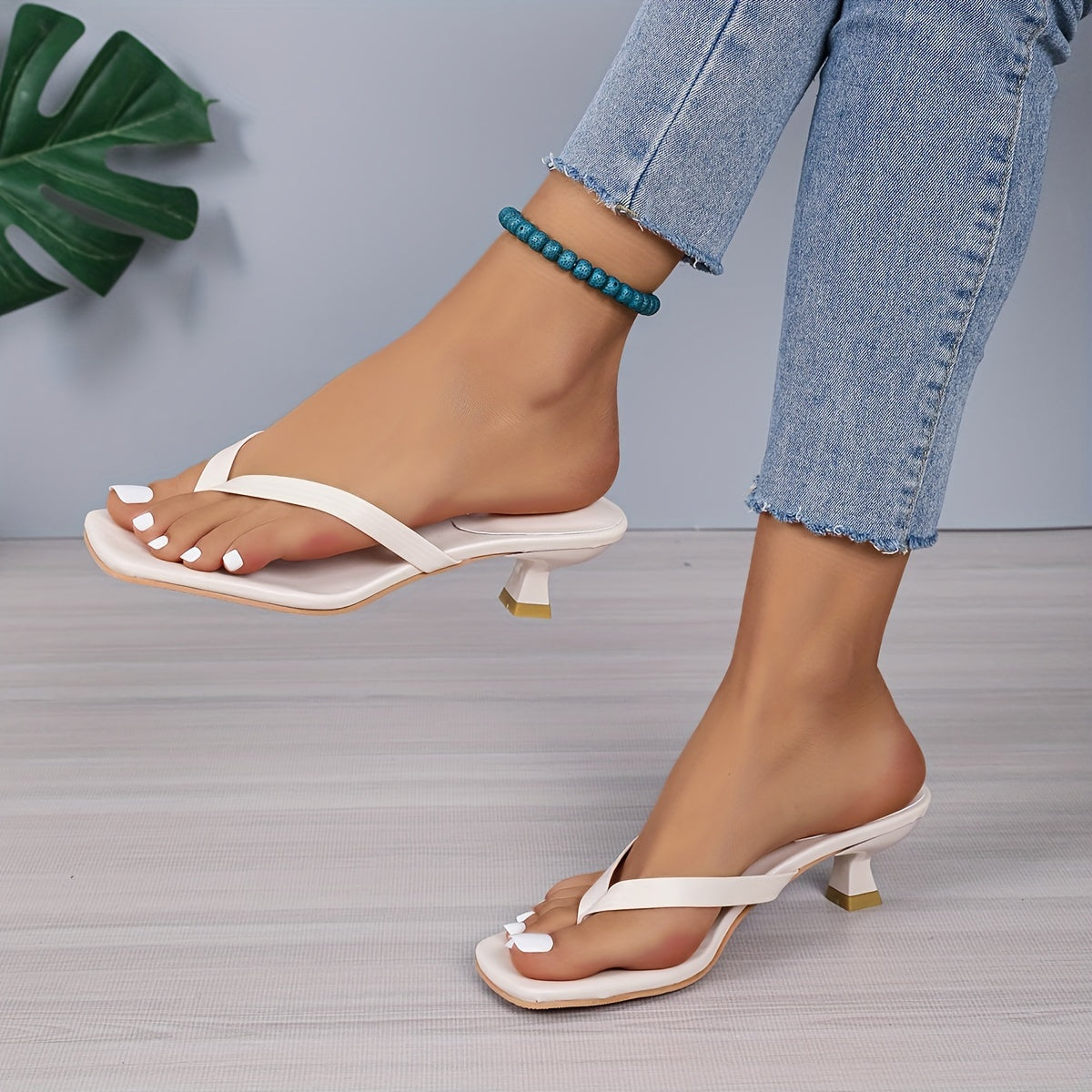 Beige Slipper mit Goldakzenten - Julia