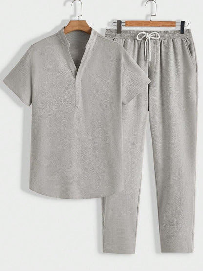 Modernes herren-loungewear-set mit stehkragen-polohemd und hose – herren