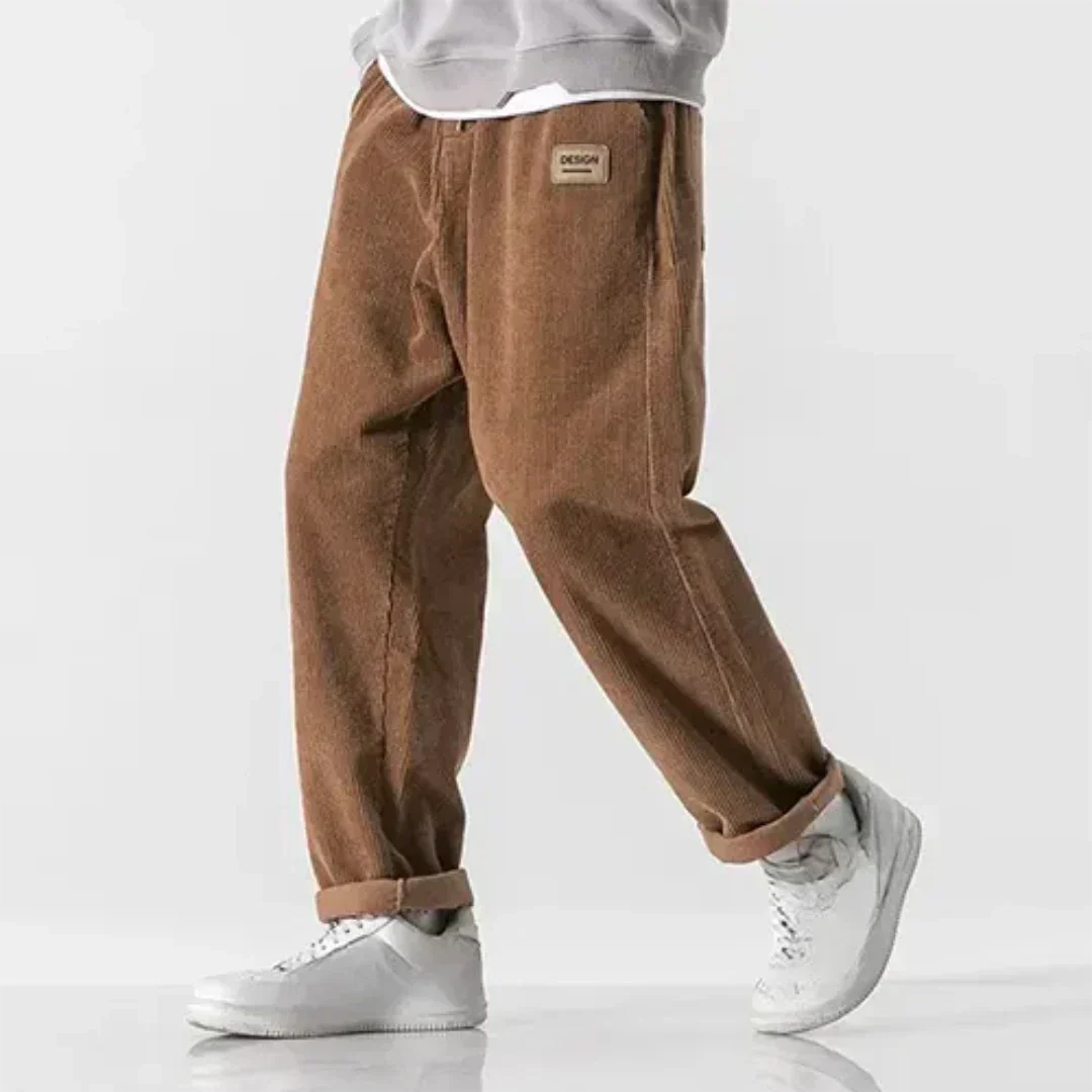 Lässige herren-cordhose im oversized-stil – weicher, bequemer schnitt