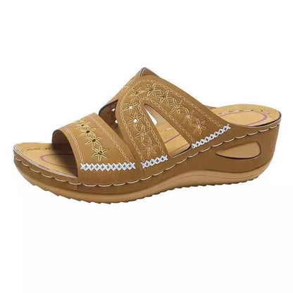 Emma - Goldene Bestickte Komfort-Sandalen