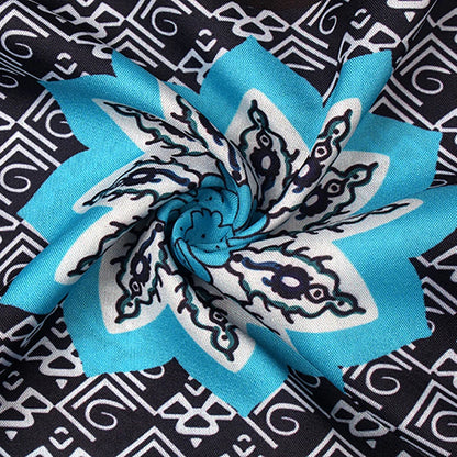 Blaues Boho-Kleid mit V-Ausschnitt und Muster - Yasmin