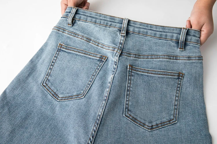 Schwarze High-Waist Jeans - Sophia