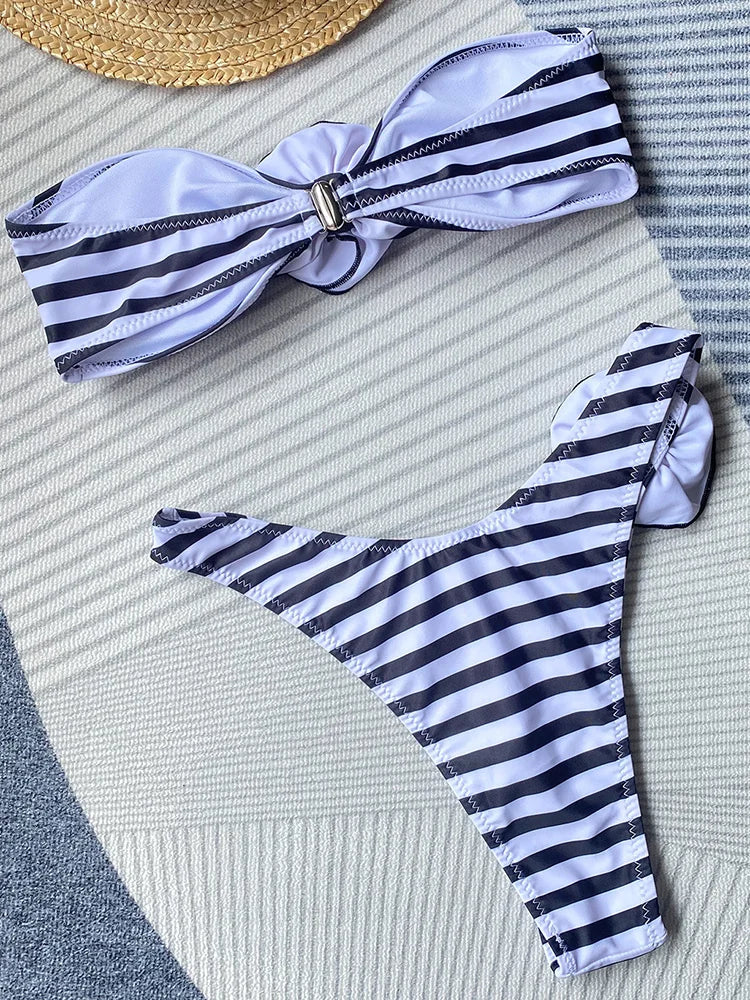 Gestreifter Bikini Rosendetail - Julia