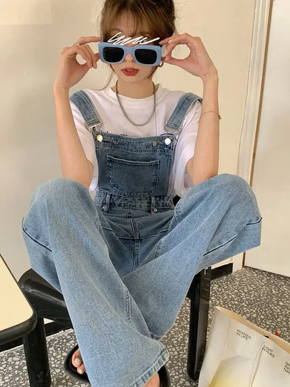 Hellblaue jeans-latzhose - mia