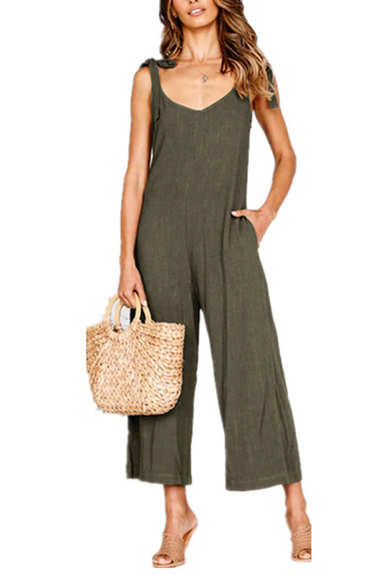 Rückenfreier Jumpsuit mit Taschen und Kordelträgern