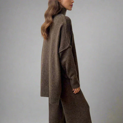 Gemütliches strick-rollkragen-set für damen