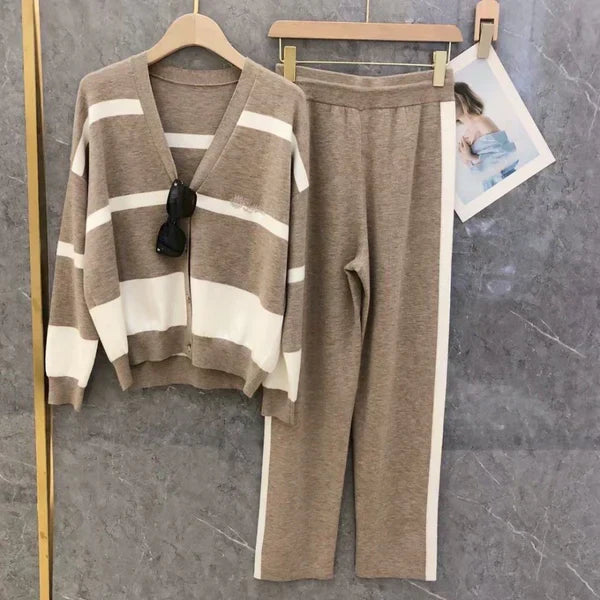 Elegantes strickjacken-set aus wolle für damen – damen