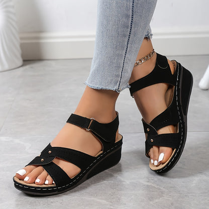 Beige Keilsandaletten mit Knöchelriemen - Lena