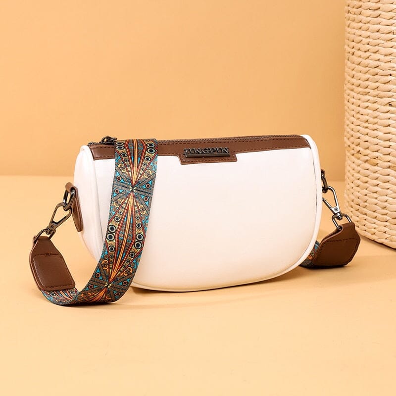 Eva - Schwarze Satteltasche mit Ethno-Riemen