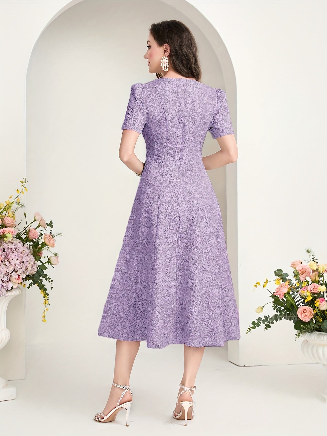 Fliederfarbenes Kleid mit Puffärmeln - Clara