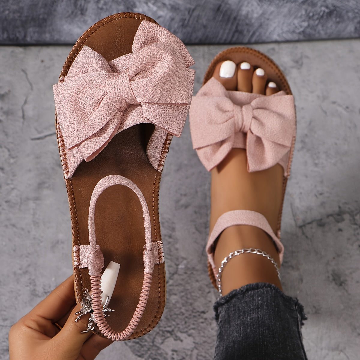 Schwarze Bogen-Sandalen - Jessica