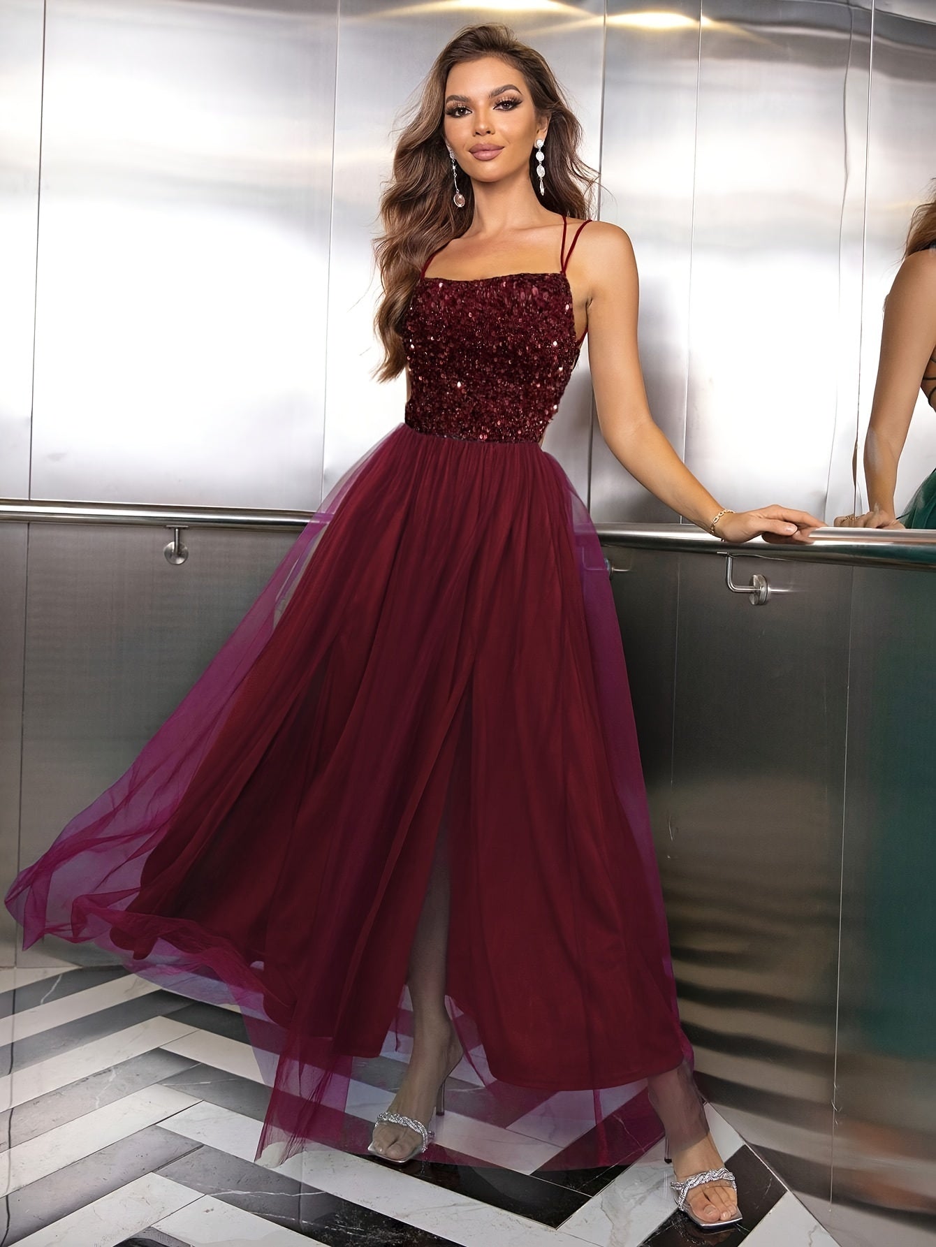 Schwarzes Abendkleid mit Pailletten - Isabelle