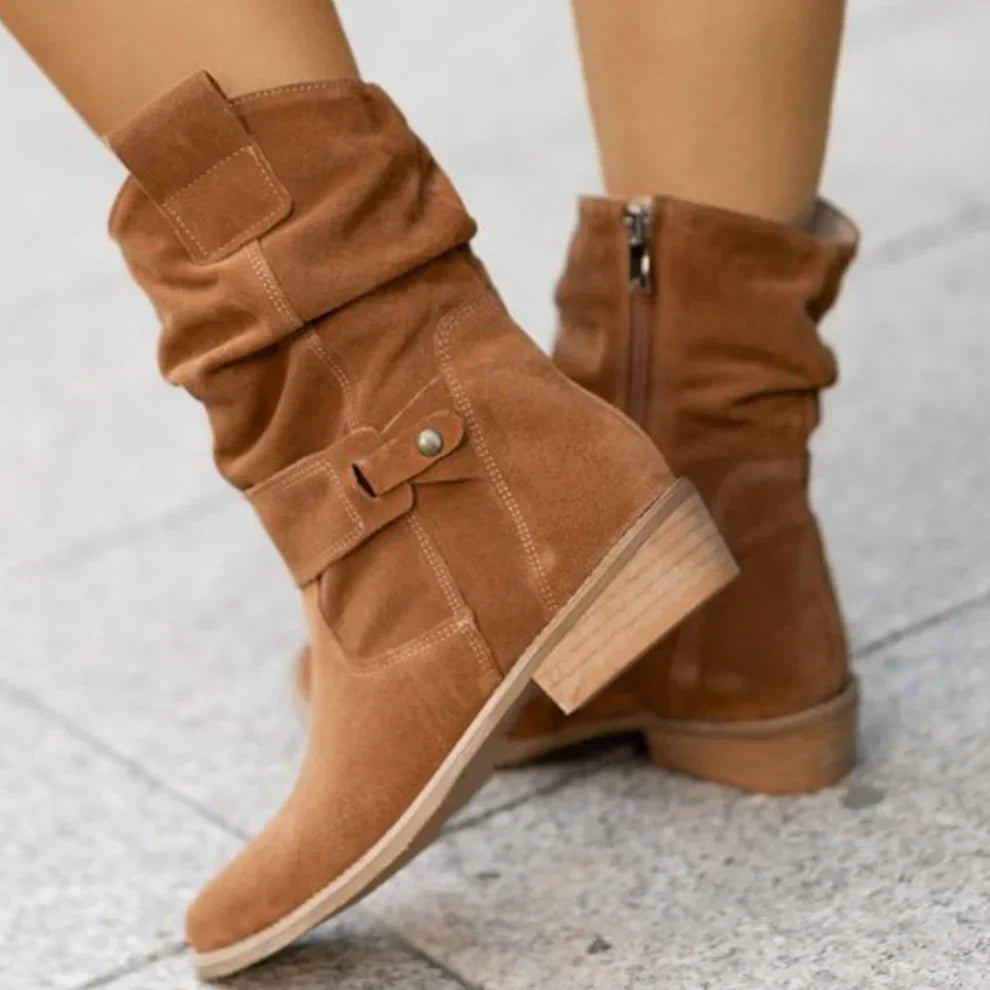 Lässige wildleder-ankle-boots für damen mit riemen – damen