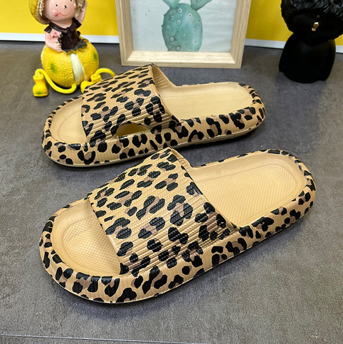 Leopardenmuster Sandalen in Pink - Savannah