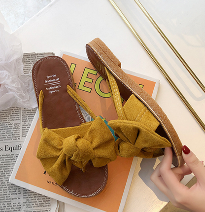 Beige Pantoletten mit Schleife - Clara