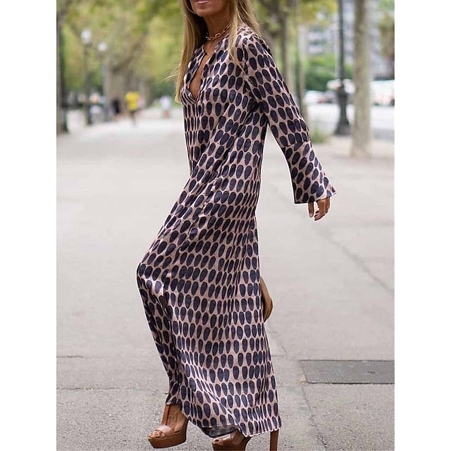 Maxikleid mit printmuster und langen armeln