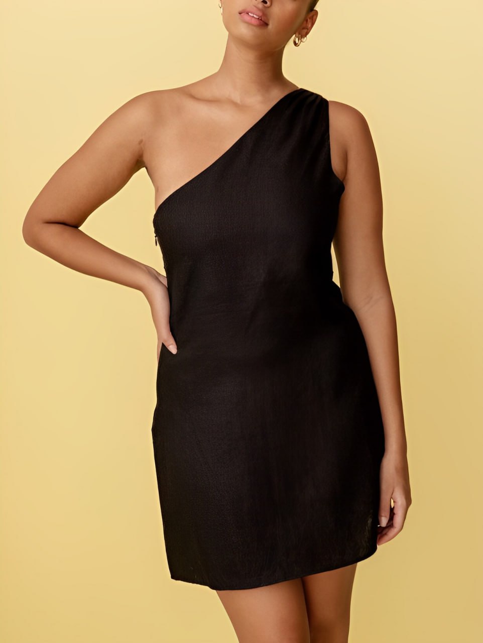 Mia - weißes one-shoulder-kleid