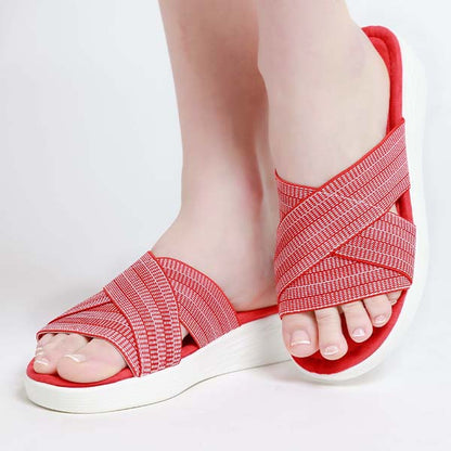 Bequeme Beige Geflochtene Slipper - Sommerglück