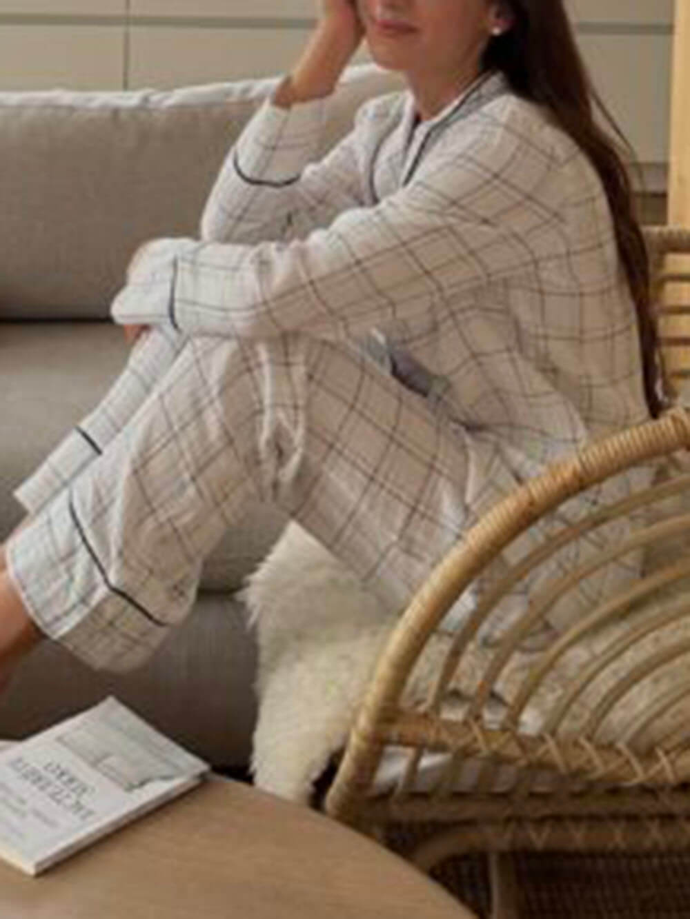 Kariertes Lounge-Set – Moderner Komfort