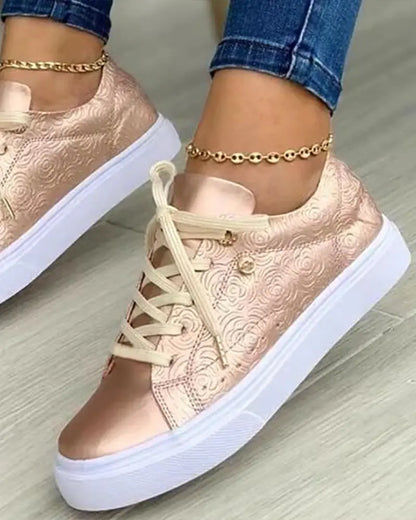 Schicke Sneakers mit Gold-Detail
