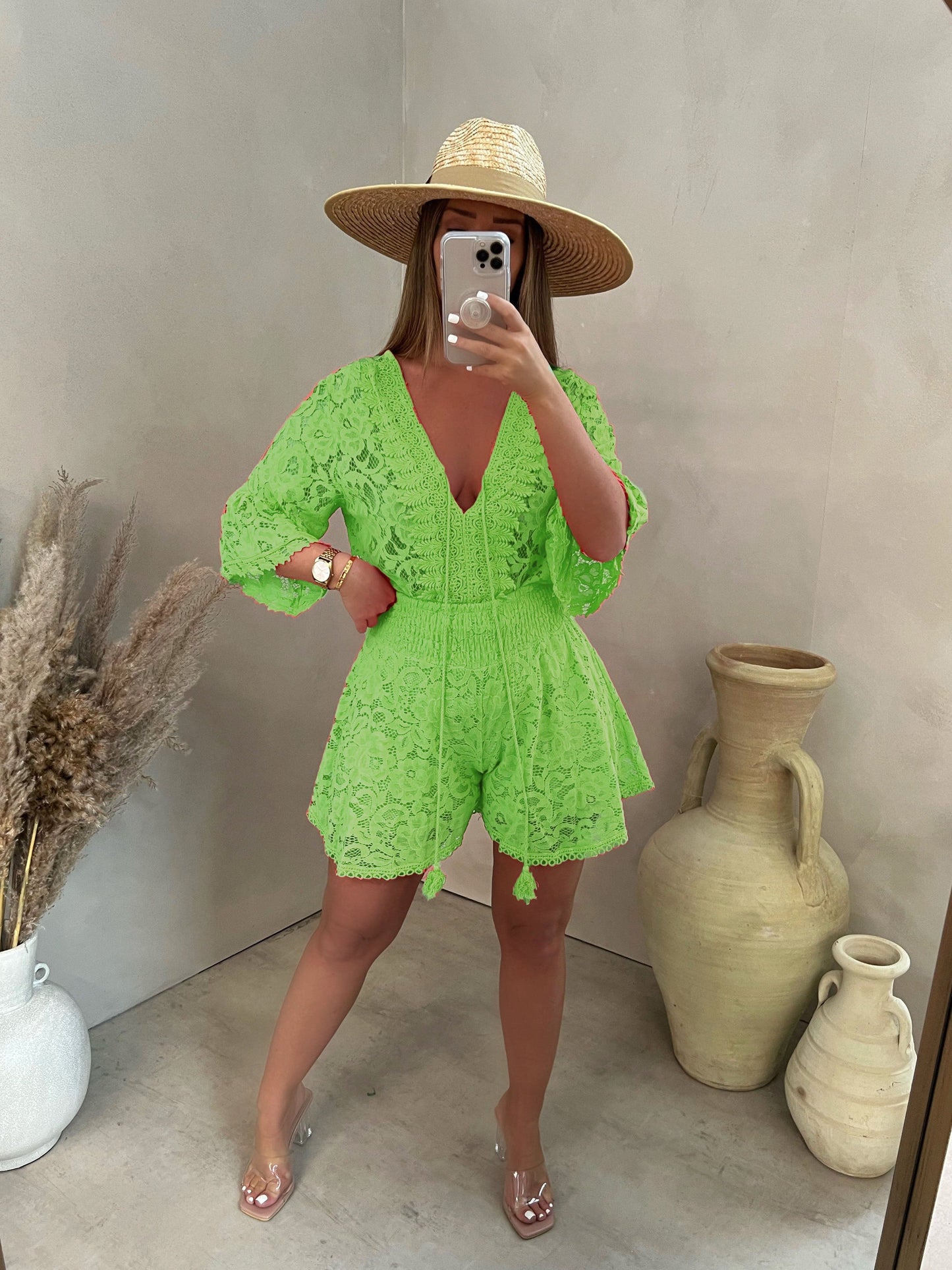 Spitzen-Playsuit - Eleganz & Komfort