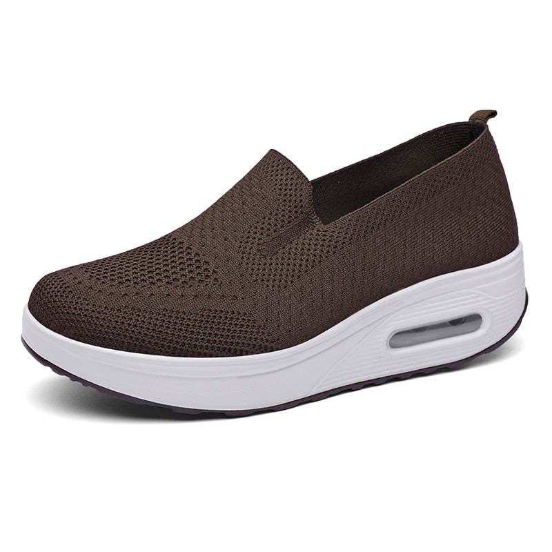 Leichtfüßige Eleganz: Slip-On-Atmungsaktive Sneaker