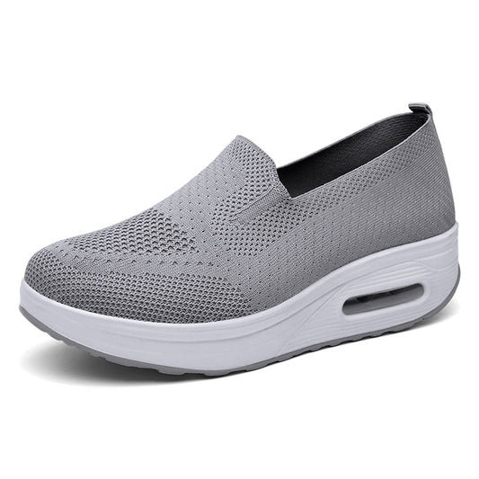 Leichtfüßige Eleganz: Slip-On-Atmungsaktive Sneaker