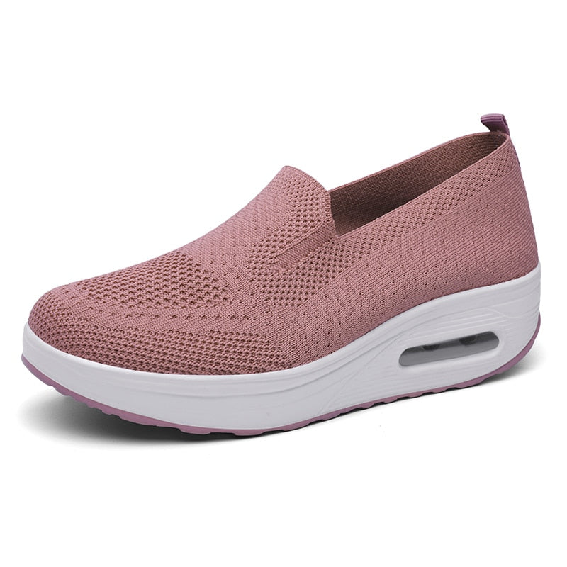 Leichtfüßige Eleganz: Slip-On-Atmungsaktive Sneaker